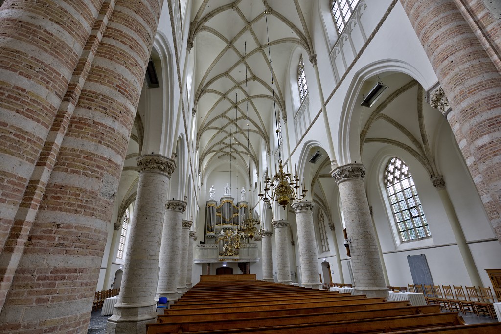 HDR Basiliek Basilica basilique Grote of Onze Lieve Vrouwekerk Tholen kerk eglise church kerkfotografie kerk religie religion bezienswaardigheden